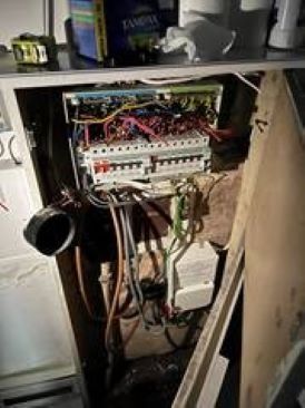 Fuse board with dangerous modifications